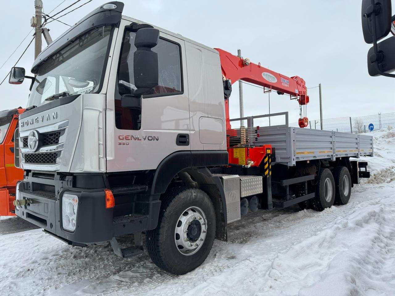 Бортовой IVECO-Hongyan с КМУ KANGLIM KS1256G-II